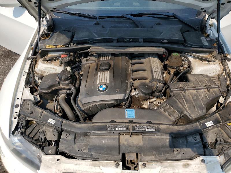 Photo 11 from auction – 2010 BMW 328 with VIN WBAWV5C59AP081750