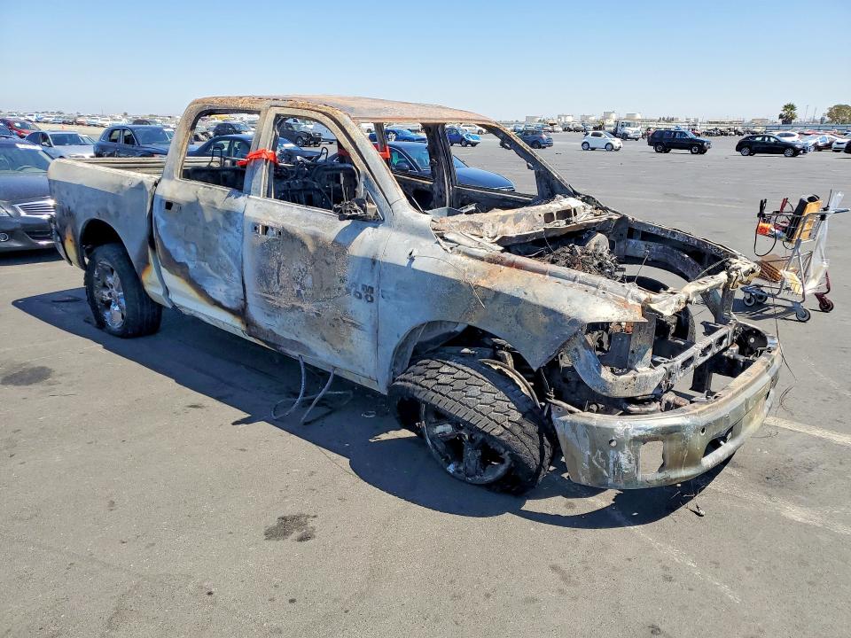 Photo 4 from auction – 2017 RAM 1500 with VIN 1C6RR7LM4HS877912