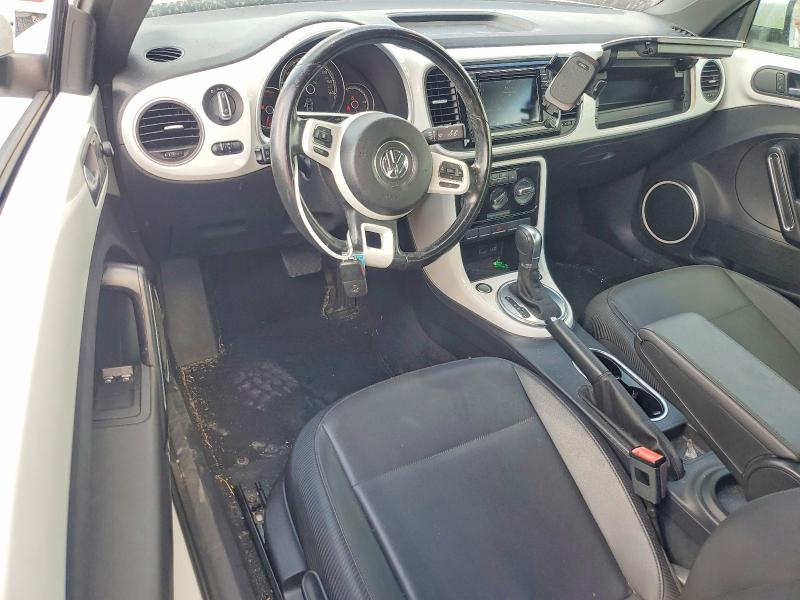 Photo 8 from auction – 2017 VOLKSWAGEN BEETLE with VIN 3VWJ17AT1HM613821