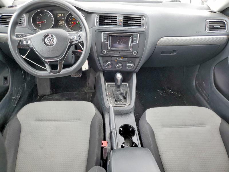 Photo 8 from auction – 2017 VOLKSWAGEN JETTA with VIN 3VW2B7AJ0HM338457