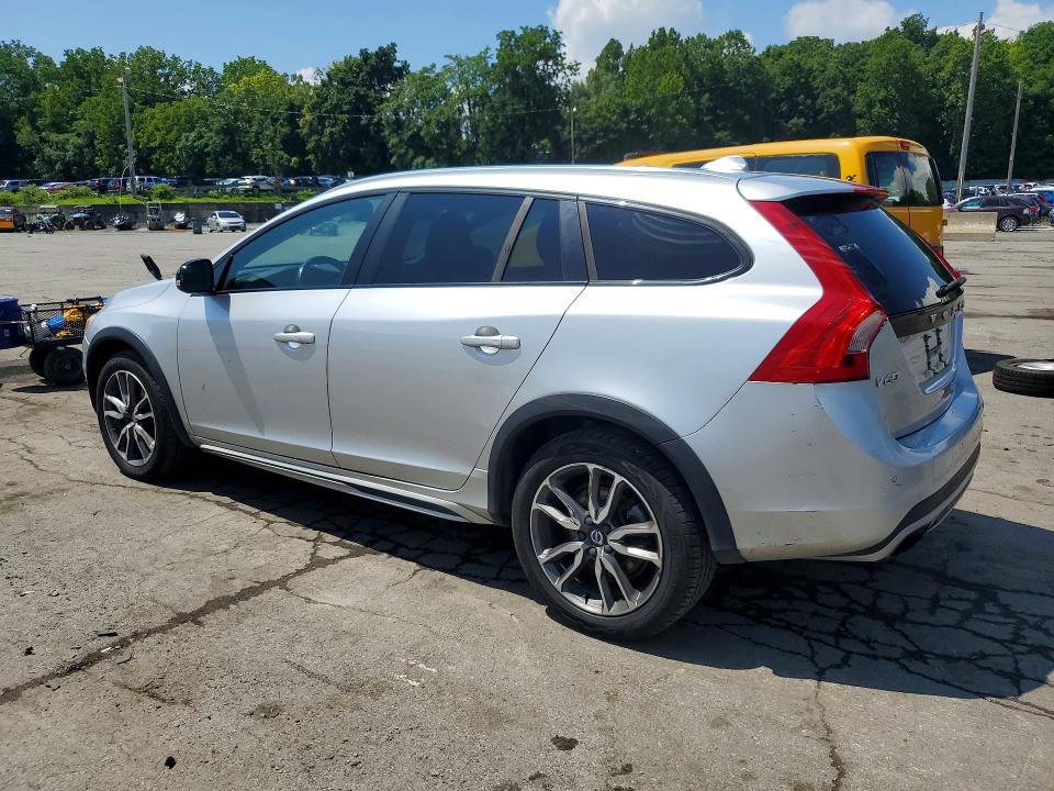 Photo 2 from auction – 2018 VOLVO V60 CROSS COUNTRY with VIN YV440MWM7J2045068