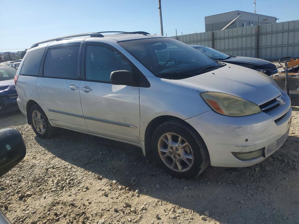 Photo 4 from auction – 2004 TOYOTA SIENNA with VIN 5TDBA22C34S012123