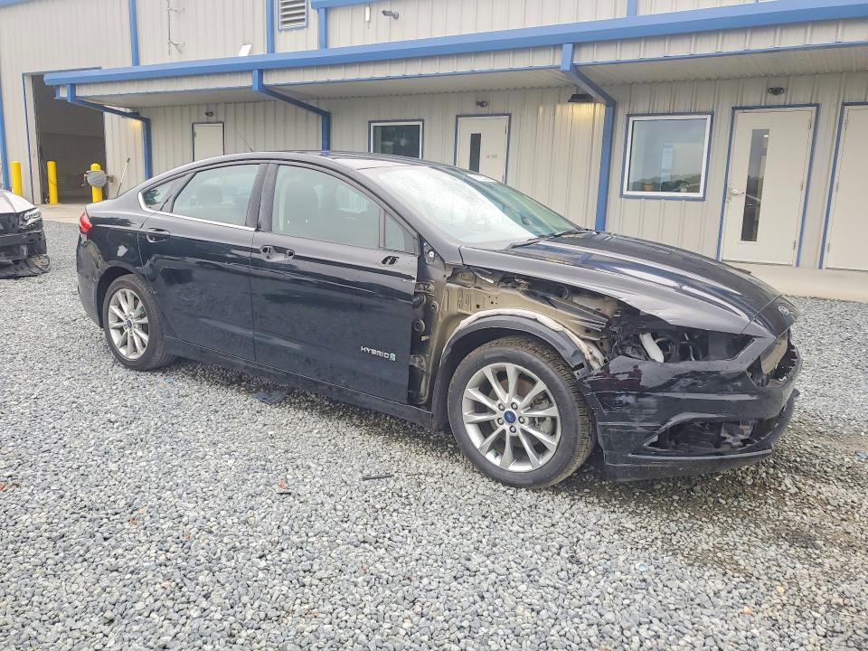 Foto 4 de la subasta – 2017 FORD FUSION con VIN 3FA6P0LU4HR148450