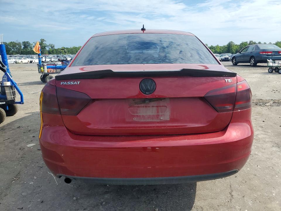 Photo 6 from auction – 2015 VOLKSWAGEN PASSAT with VIN 1VWAS7A31FC082647