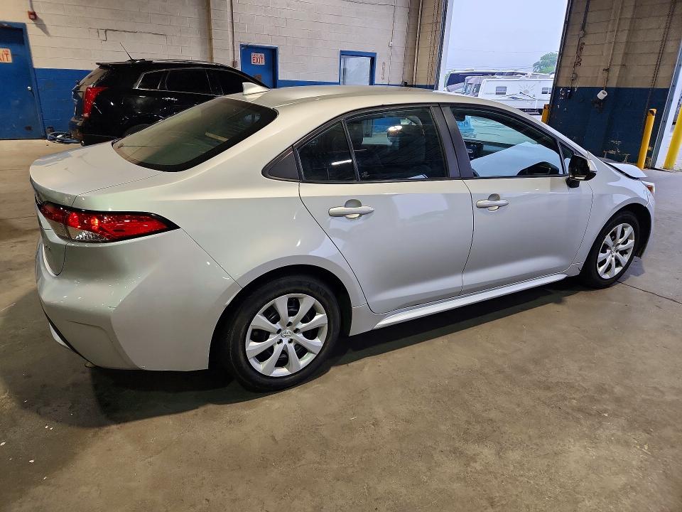 Photo 3 from auction – 2022 TOYOTA COROLLA with VIN 5YFEPMAE4NP297645