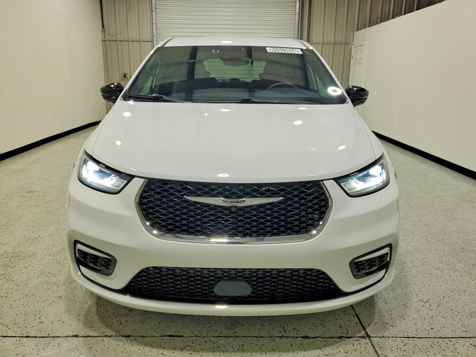 Photo 5 from auction – 2025 CHRYSLER PACIFICA with VIN 2C4RC1BG8SR503993