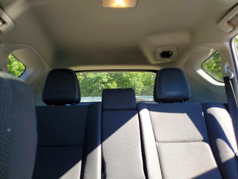 Photo 10 from auction – 2017 TOYOTA RAV4 with VIN 2T3RFREV9HW636681