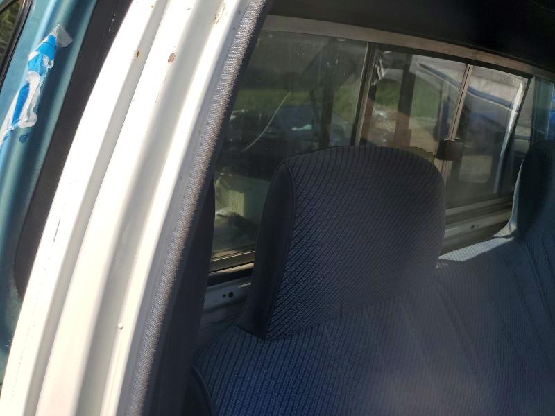 Photo 10 from auction – 1995 TOYOTA PICKUP with VIN JT4RN81PXS5208864