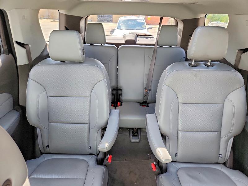 Photo 10 from auction – 2018 CHEVROLET TRAVERSE with VIN 1GNERKKW2JJ172350