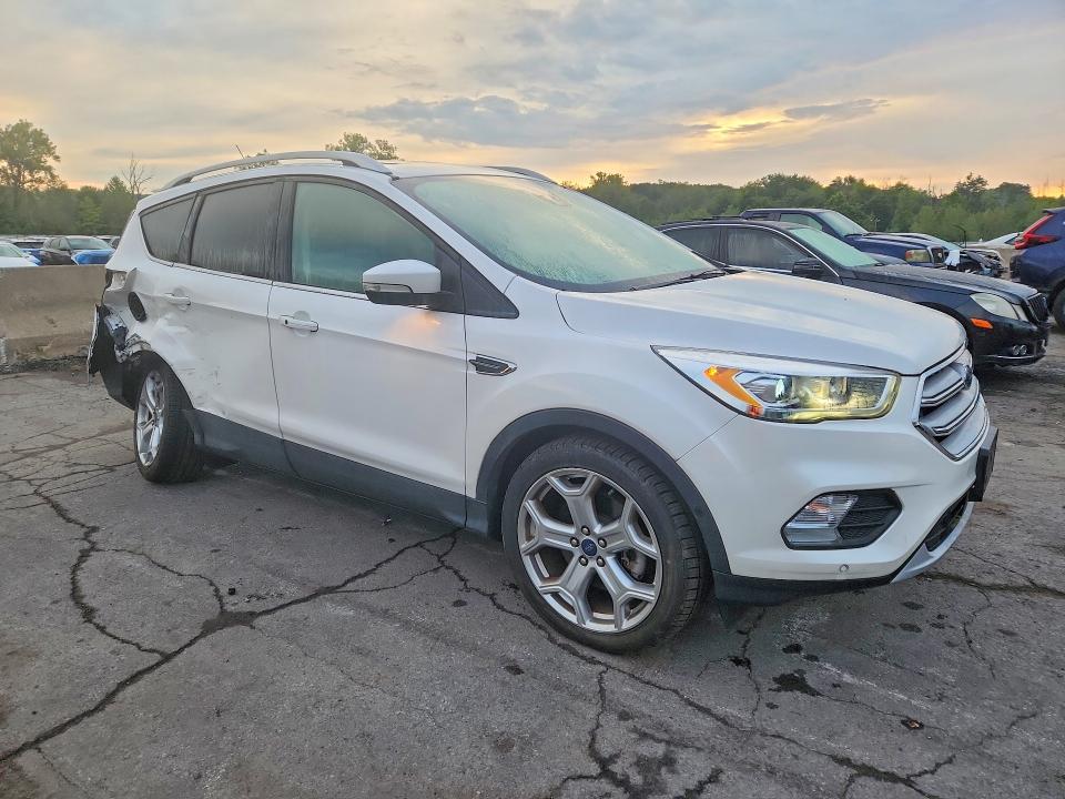 Photo 4 from auction – 2019 FORD ESCAPE with VIN 1FMCU9J93KUC37141