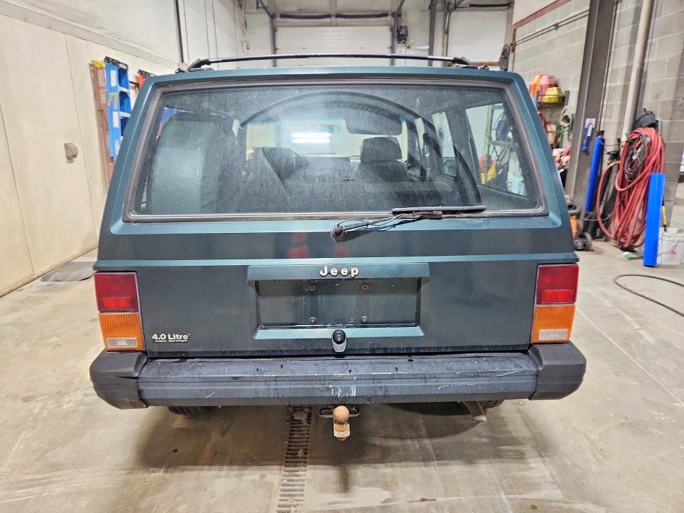 Photo 6 from auction – 1993 JEEP CHEROKEE with VIN 1J4FJ28S2PL644983
