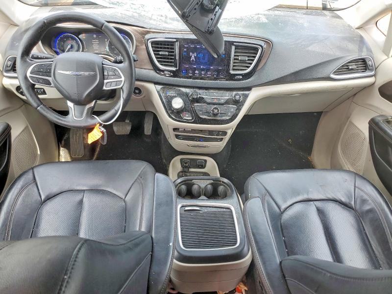 Photo 8 from auction – 2018 CHRYSLER PACIFICA with VIN 2C4RC1EG3JR292650