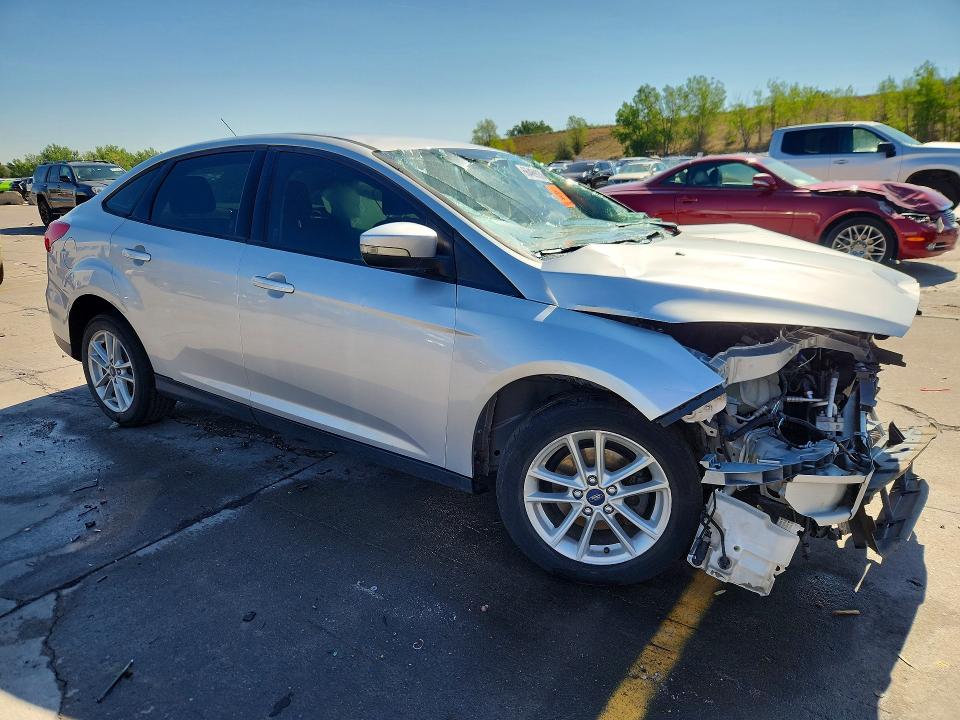 Photo 4 from auction – 2016 FORD FOCUS with VIN 1FADP3F28GL280479