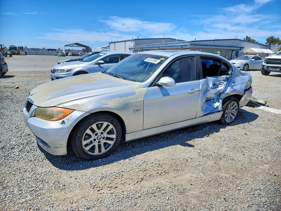 BMW 328 2007 with VIN WBAVC535X7FZ72811 - Photo from auction