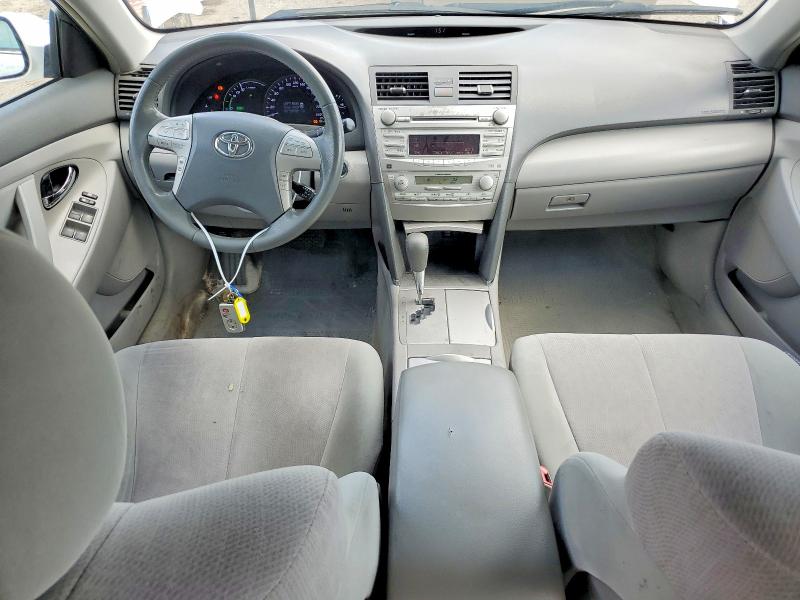 Photo 8 from auction – 2010 TOYOTA CAMRY with VIN 4T1BB3EK8AU117393