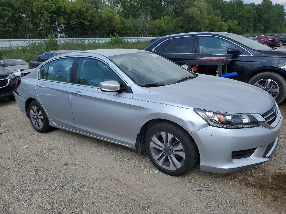 Photo 4 from auction – 2014 HONDA ACCORD with VIN 1HGCR2F34EA056350