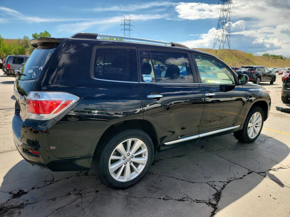 Photo 3 from auction – 2013 TOYOTA HIGHLANDER with VIN JTEDC3EH8D2016672