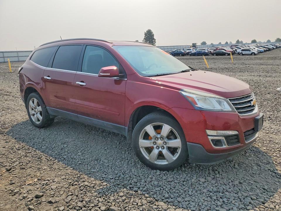 Photo 4 from auction – 2017 CHEVROLET TRAVERSE with VIN 1GNKRGKD4HJ223338