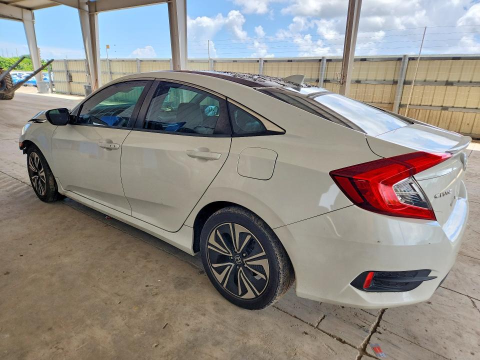 Photo 2 from auction – 2017 HONDA CIVIC with VIN 19XFC1F79HE016714