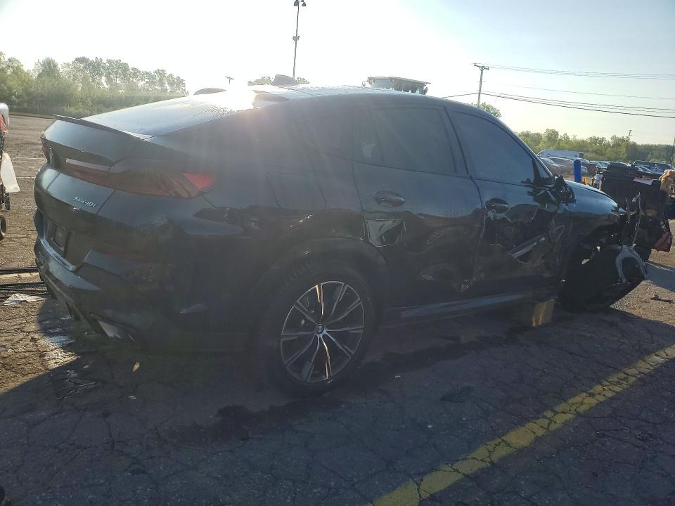 Снимка 3 от търг – 2023 BMW X6 с VIN 5UXCY6C0XP9P65967