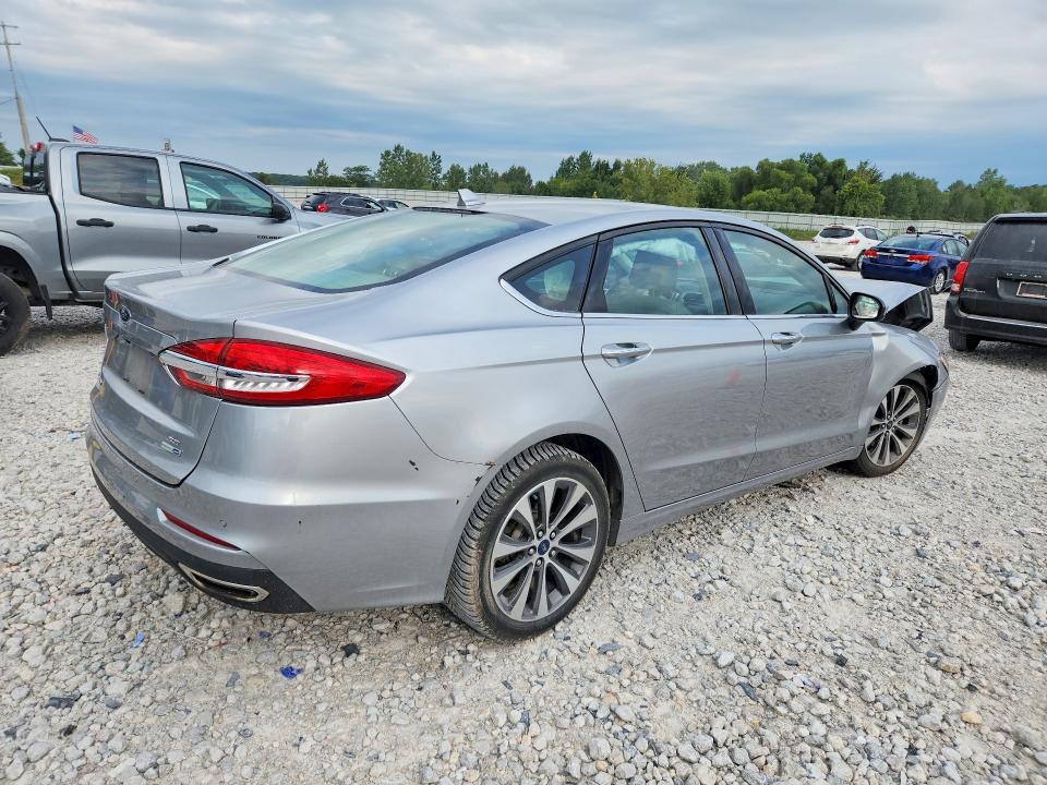 Photo 3 from auction – 2020 FORD FUSION with VIN 3FA6P0T93LR124354