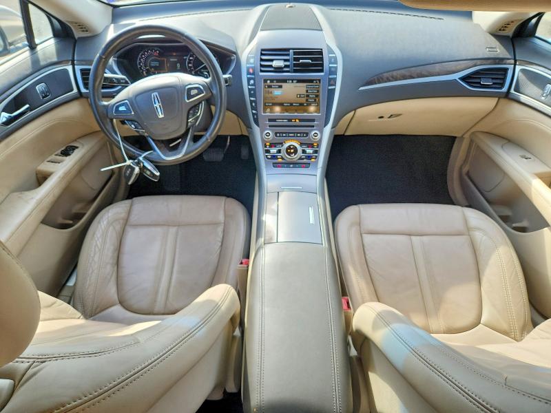 Photo 8 from auction – 2017 LINCOLN MKZ with VIN 3LN6L5D91HR622296