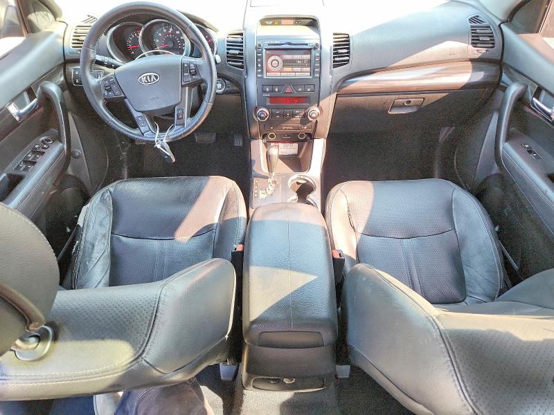 Photo 8 from auction – 2011 KIA SORENTO with VIN 5XYKUDA25BG023825
