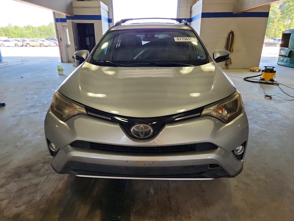 Снимка 5 от търг – 2018 TOYOTA RAV4 с VIN 2T3WFREV3JW508333