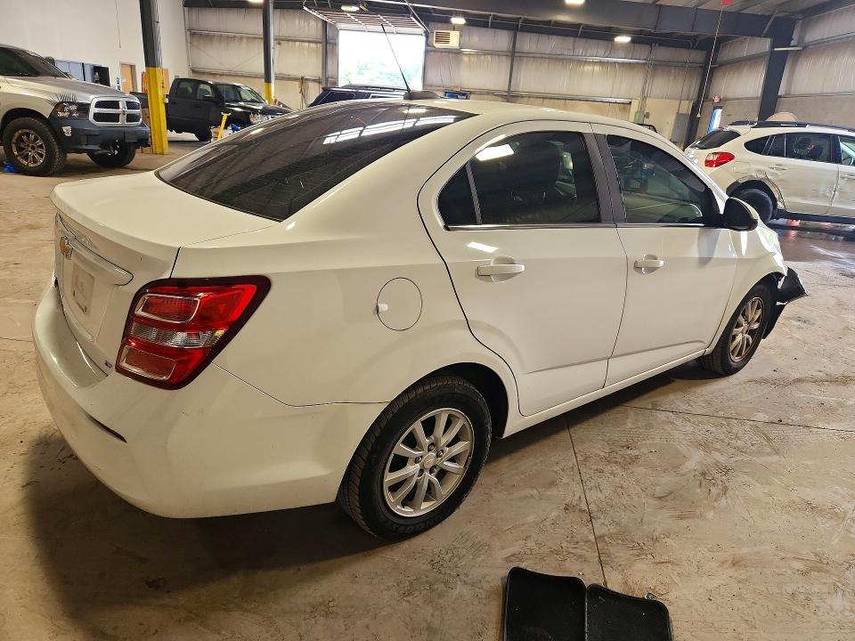 Photo 3 from auction – 2017 CHEVROLET SONIC with VIN 1G1JD5SG0H4153720