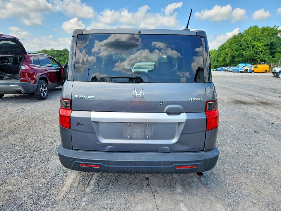 Photo 6 from auction – 2011 HONDA ELEMENT with VIN 5J6YH2H7XBL000317