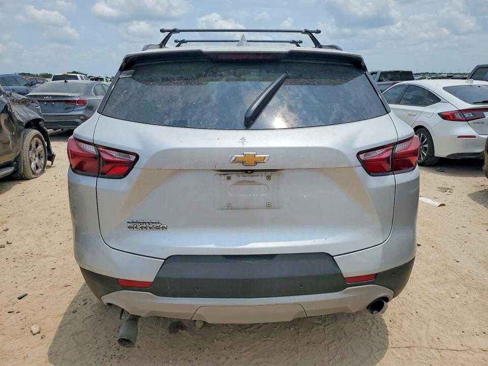 Photo 6 from auction – 2019 CHEVROLET BLAZER with VIN 3GNKBCRS8KS628450