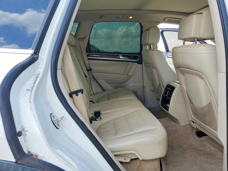 Photo 10 from auction – 2011 VOLKSWAGEN TOUAREG with VIN WVGFF9BP4BD005832