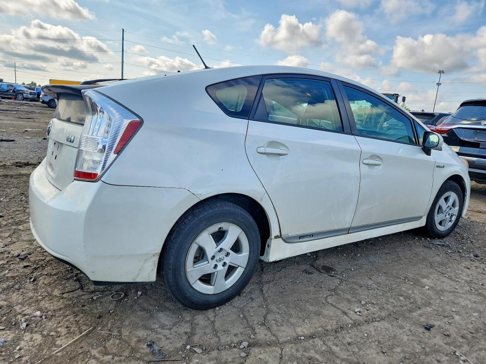 Photo 3 from auction – 2010 TOYOTA PRIUS with VIN JTDKN3DU4A0187690