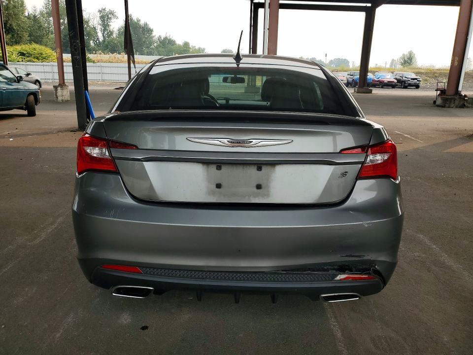 Photo 6 from auction – 2013 CHRYSLER 200 with VIN 1C3CCBCG6DN719663