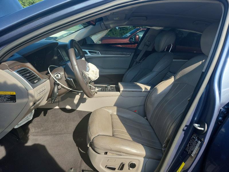 Photo 7 from auction – 2015 HYUNDAI GENESIS with VIN KMHGN4JE2FU041793