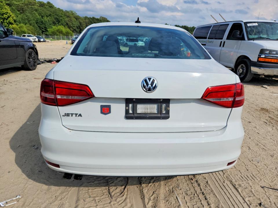 Photo 6 from auction – 2015 VOLKSWAGEN JETTA with VIN 3VW2K7AJ6FM344339