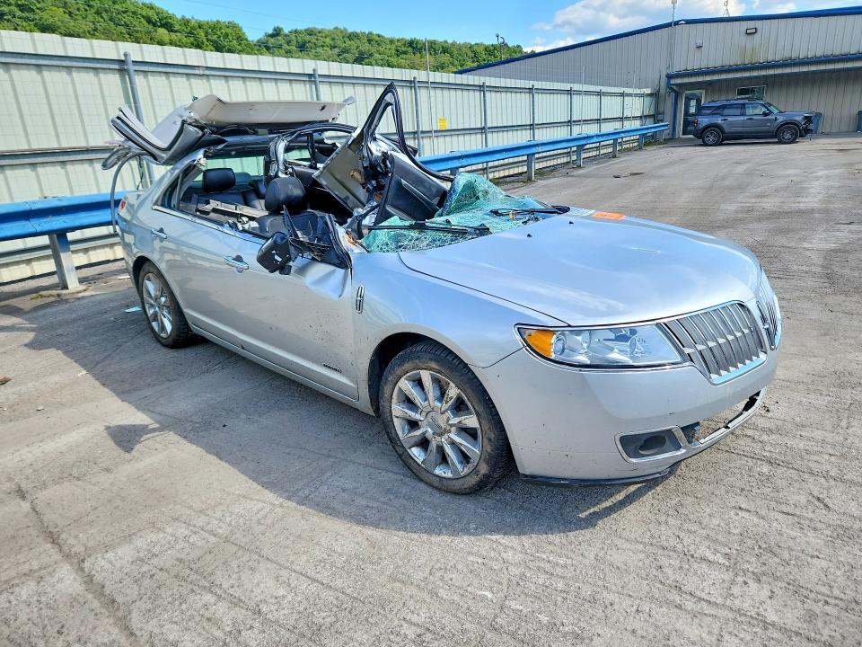 Photo 4 from auction – 2011 LINCOLN MKZ with VIN 3LNDL2L38BR600032