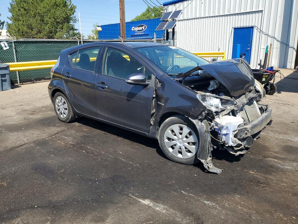 Photo 4 from auction – 2014 TOYOTA PRIUS C with VIN JTDKDTB36E1570849