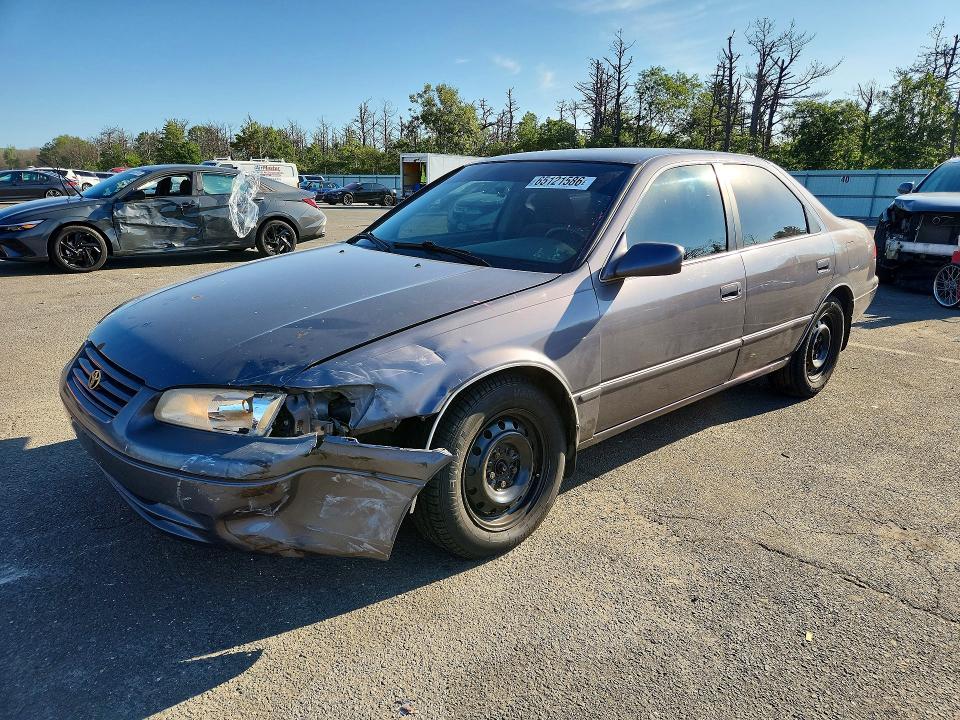 TOYOTA CAMRY 1998 with VIN 4T1BF22K2WU073451 - Photo from auction