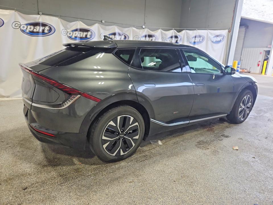 Photo 3 from auction – 2023 KIA EV6 with VIN KNDC34LA2P5157560