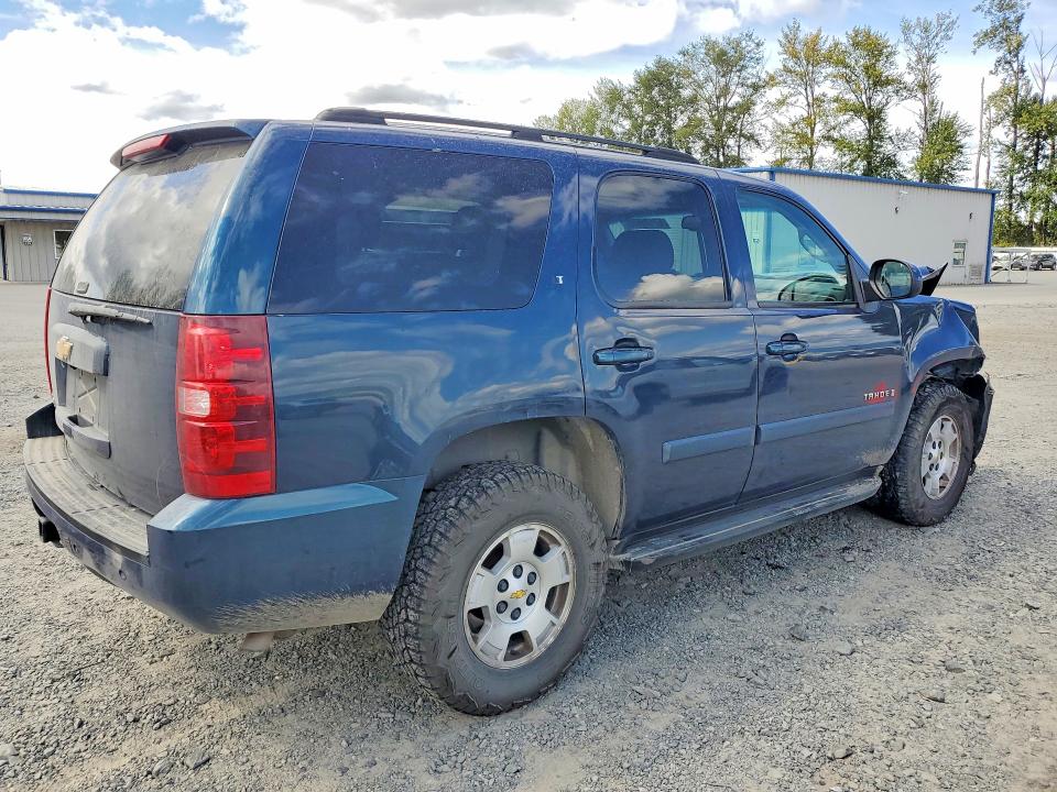 Photo 3 from auction – 2007 CHEVROLET TAHOE with VIN 1GNFK13047J147181