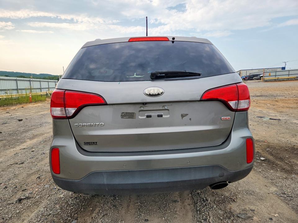 Photo 6 from auction – 2014 KIA SORENTO with VIN 5XYKT3A64EG432371