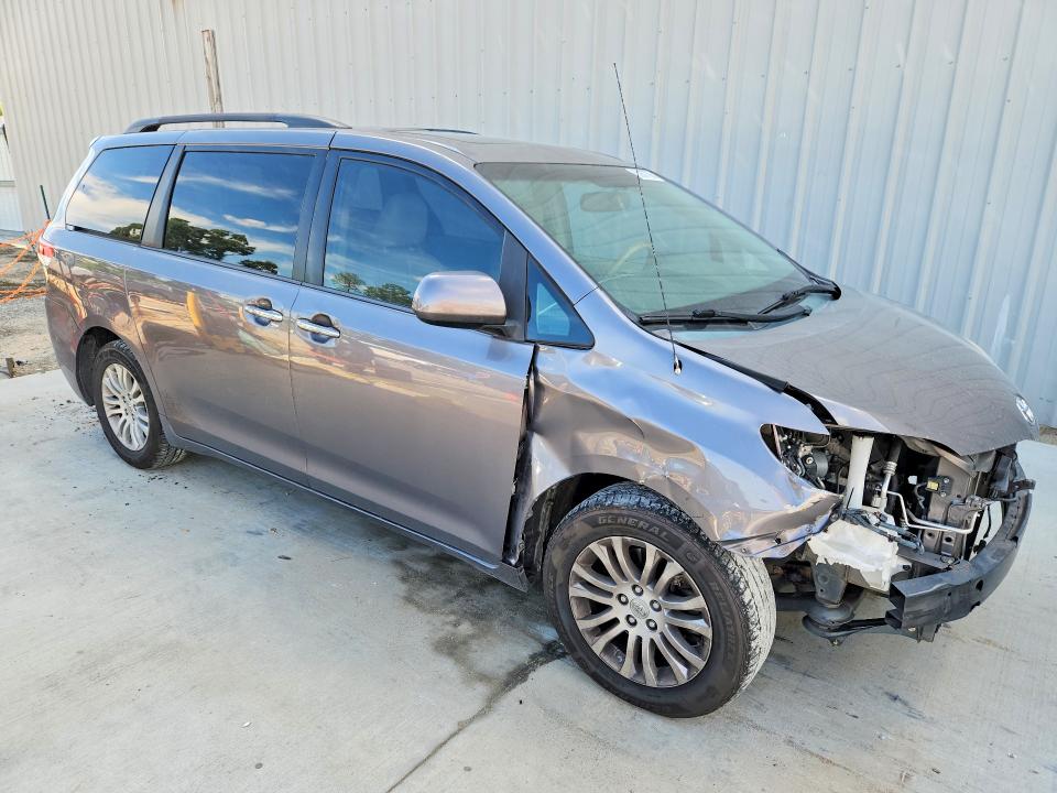 Photo 4 from auction – 2014 TOYOTA SIENNA with VIN 5TDYK3DC8ES510474