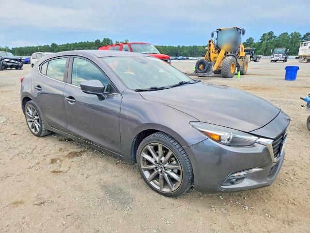 Photo 4 from auction – 2018 MAZDA 3 with VIN 3MZBN1M33JM199691