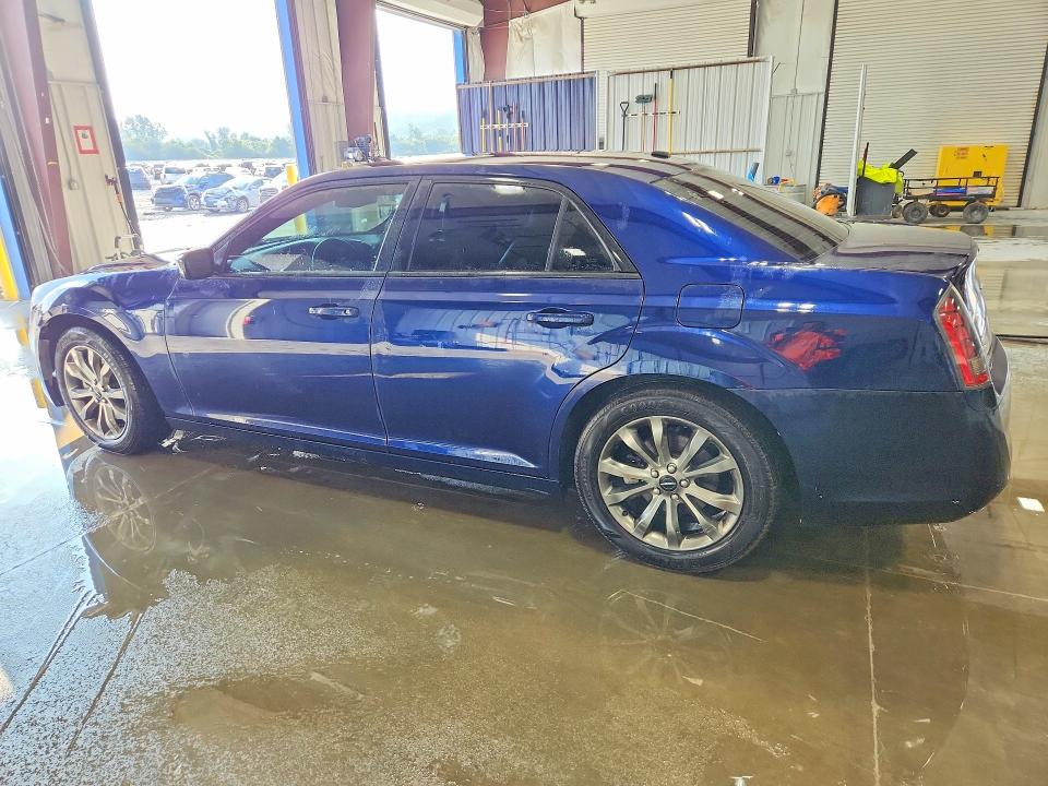Photo 2 from auction – 2014 CHRYSLER 300 with VIN 2C3CCAGG5EH384121