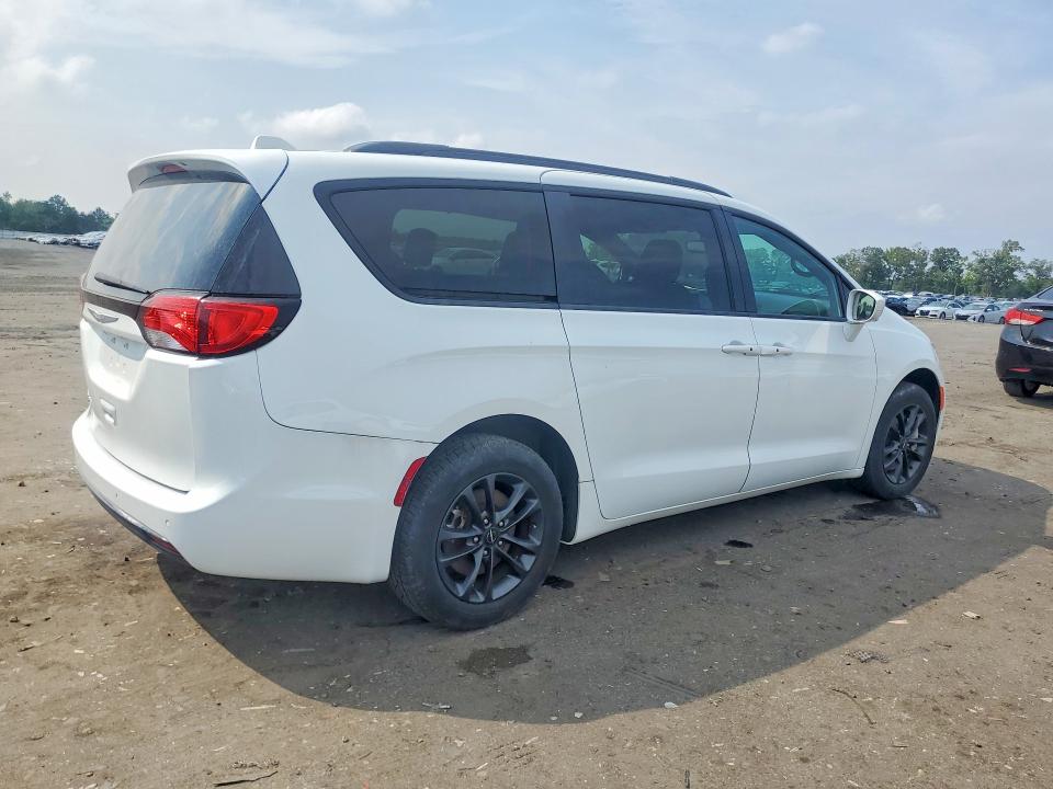 Photo 3 from auction – 2020 CHRYSLER PACIFICA with VIN 2C4RC3BG7LR267821