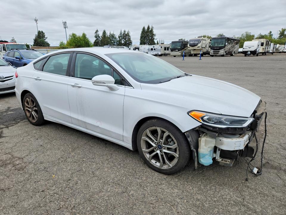 Zdjęcie 4 z aukcji – 2020 FORD FUSION z VIN 3FA6P0CD9LR205427