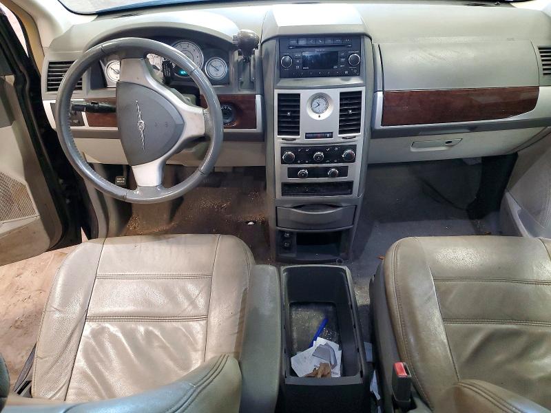 Снимка 8 от търг – 2010 CHRYSLER TOWN & COUNTRY с VIN 2A4RR5D12AR309175