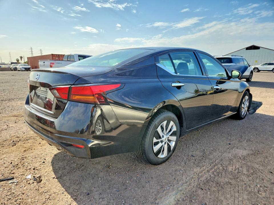 Photo 3 from auction – 2022 NISSAN ALTIMA with VIN 1N4BL4BV6NN409703