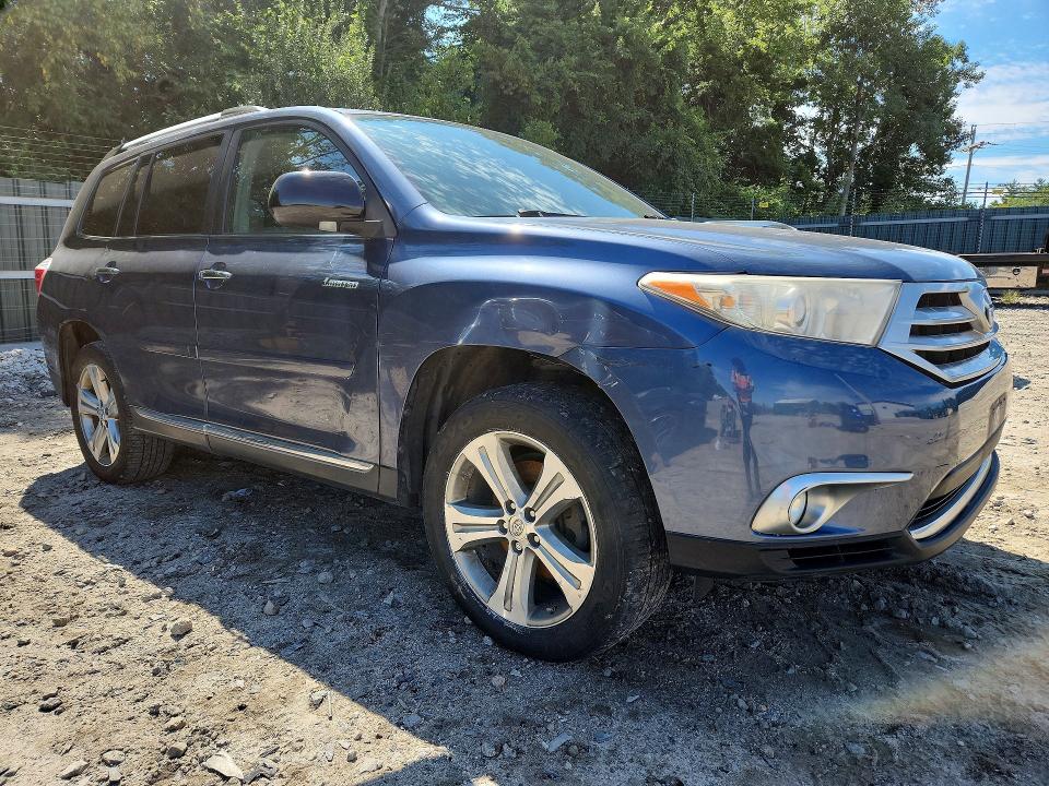 Photo 4 from auction – 2011 TOYOTA HIGHLANDER with VIN 5TDDK3EH0BS057228